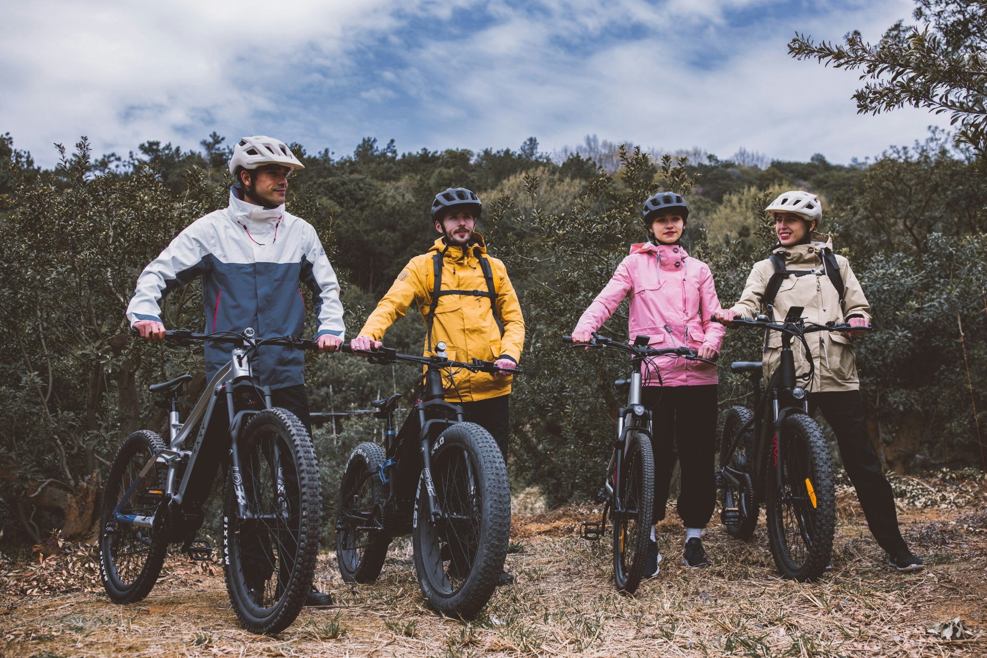 Premium e-bike experience around Montserrat
