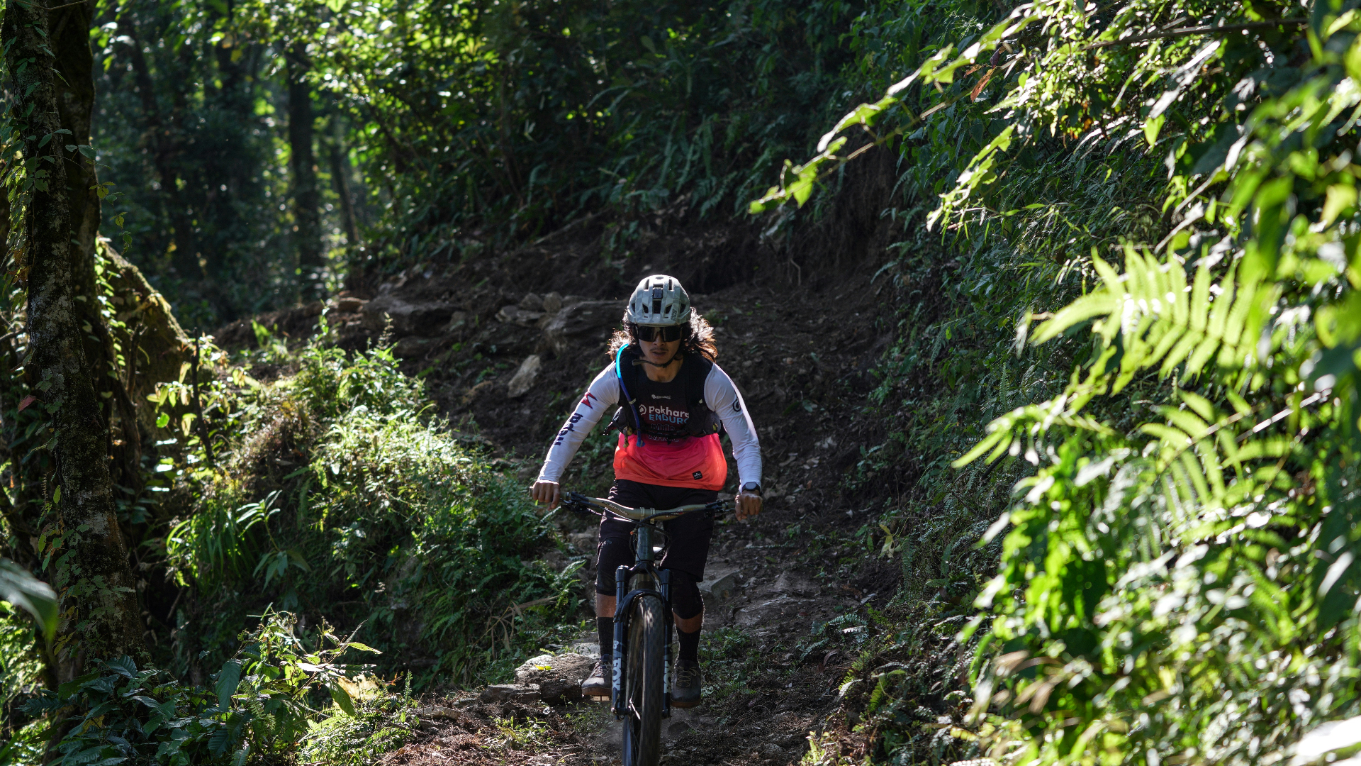 Premium e-bike experience around Montserrat