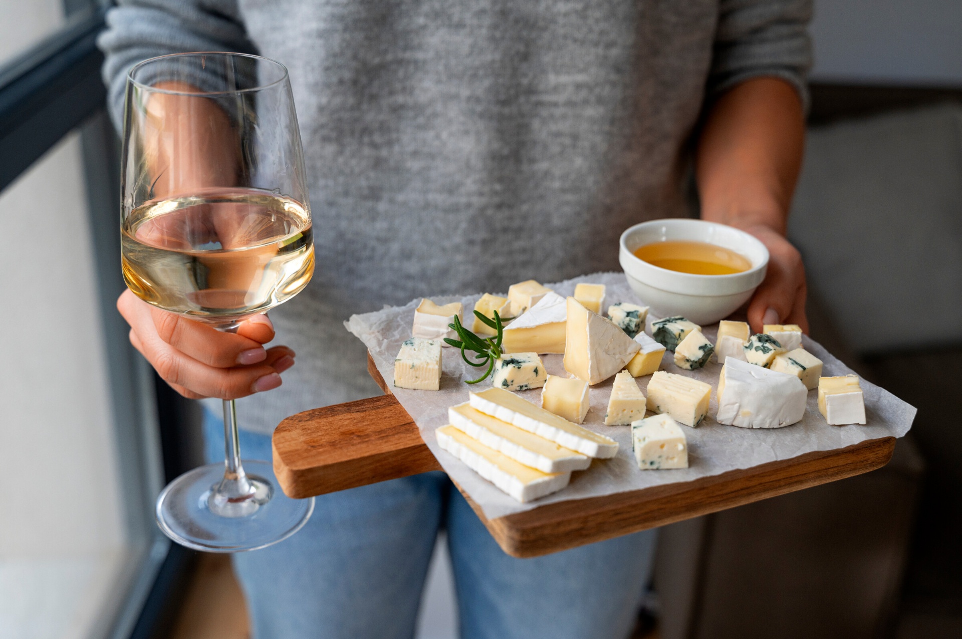Tastings and pairings with Montserrat views